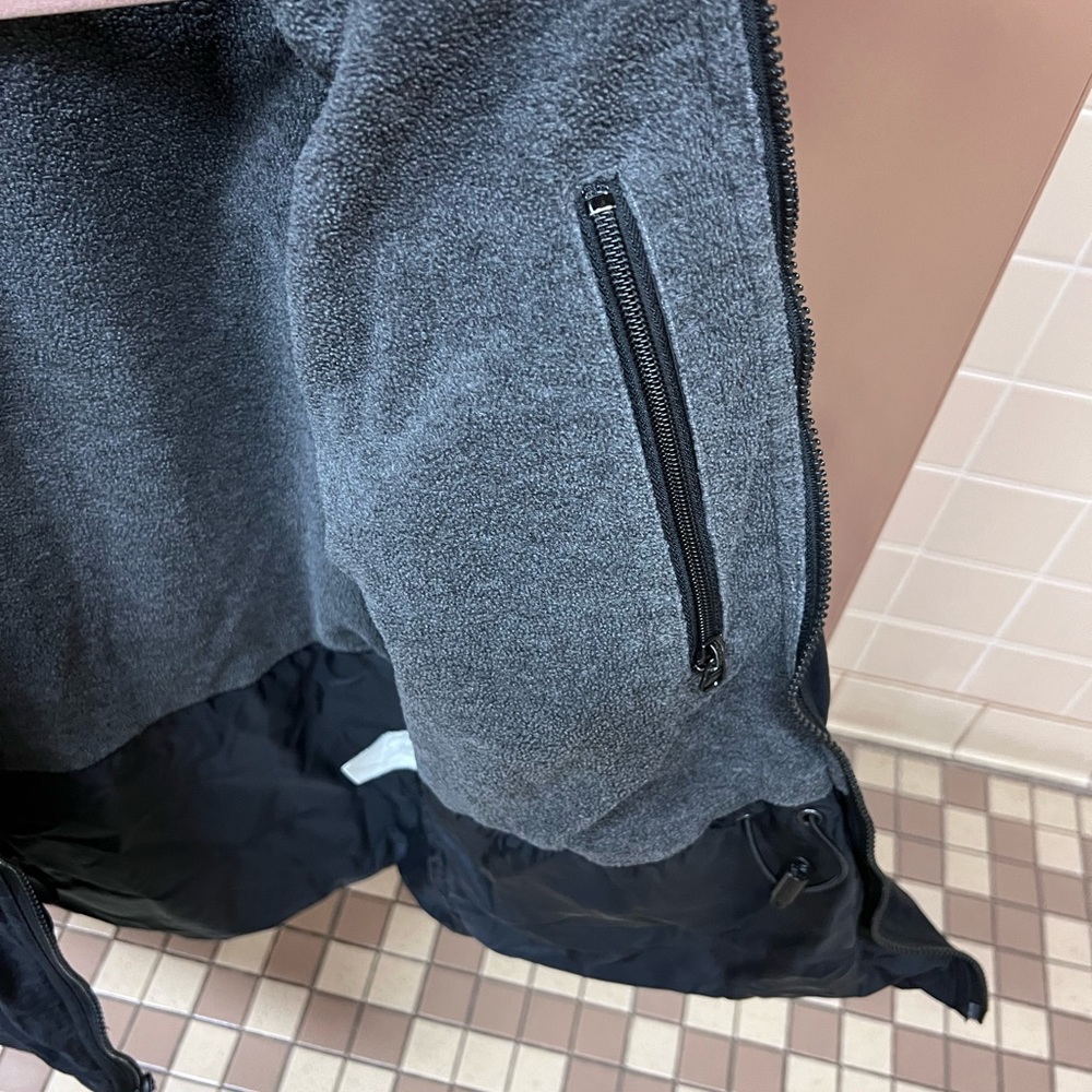 Columbia jacket. - Picture 3 of 3